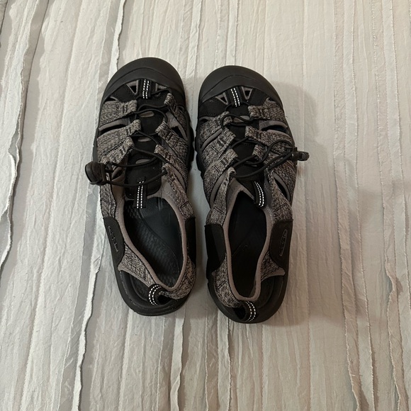 Keen Women's Sandals | Size 11 - Picture 3 of 7